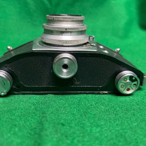 Exakta VX 500 with Carl Zeiss Jena Tessar 2.8/50mm used in very good condition