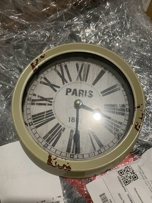 Vintage style wall clock like new, 20cm diameter