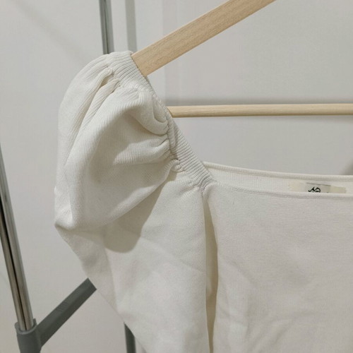 White blouse with sleeves like new, one size