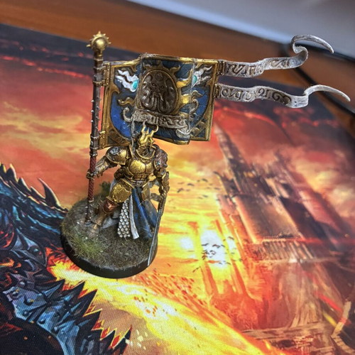 Knight Vexillor Age of Sigmar handpainted, like new
