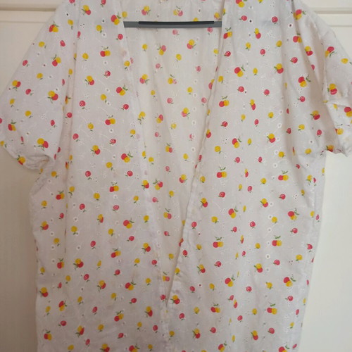 White Broderie Shirt with Fruit Print One Size like new