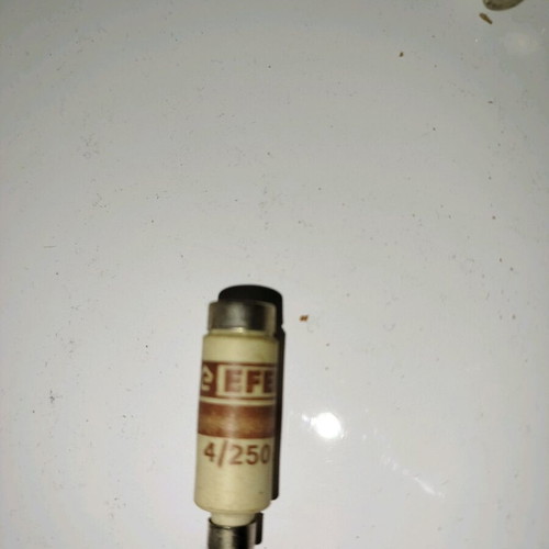 Porcelain fuses 4A/250V Minion pack of 22 new