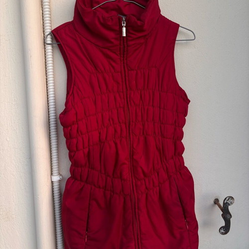Red vest used, size S