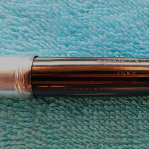 Sheaffer's Lifetime fountain pen used with 14K gold nib and onyx base