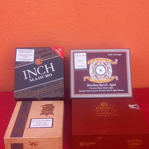 Cigar boxes lot in excellent condition