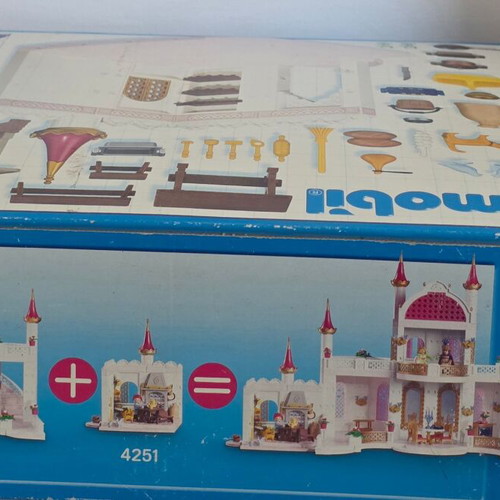 Playmobil Castle Kitchen 4251 sealed, minor box wear