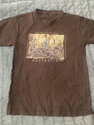 Children's Cotton T-shirt like new, brown, sizes 134-140 cm