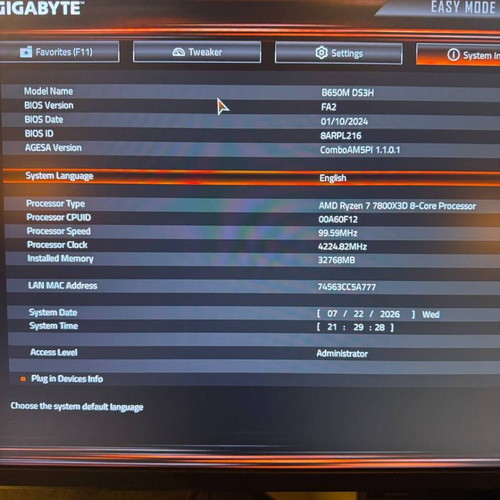 Gaming PC Ryzen 7 7800X3D RTX 4060 8GB 32GB DDR5 used