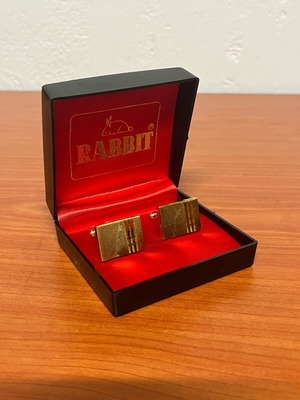 Μανικετόκουμπα καινούργια χρυσαφί