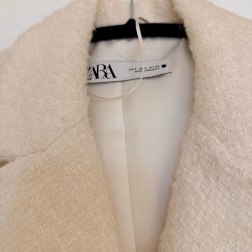 Zara cream boucle coat like new, size S
