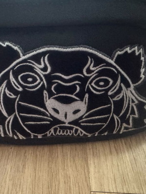 Kenzo Paris колан чанта лимитирано издание 2022, като нова, черна