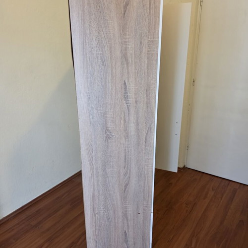Wardrobe like new, three-door, 180x90x40 cm