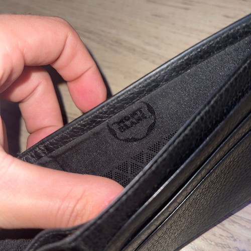 Mont Blanc Classic wallet like new, black