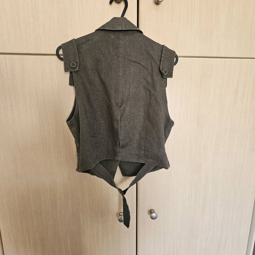Zini linen crop vest like new, khaki