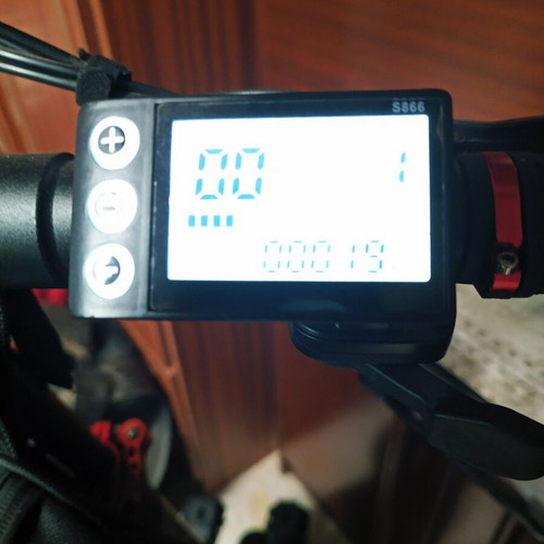 Electric scooter like new, still with protective film