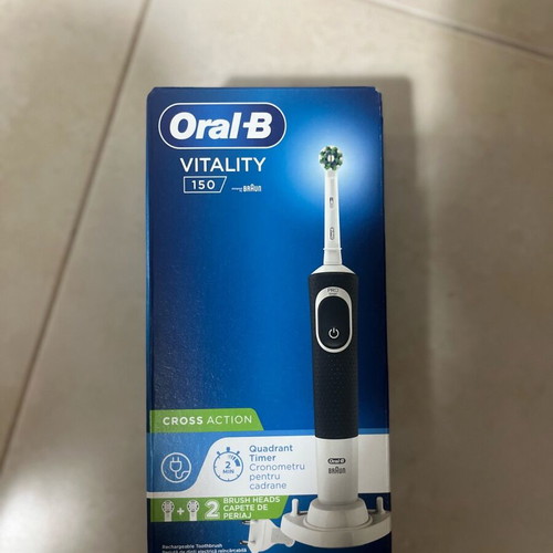 Oral-B Vitality 150 Cross Action electric toothbrush with timer black new