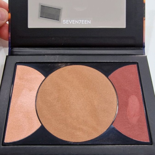 Seventeen Glow Pallete used