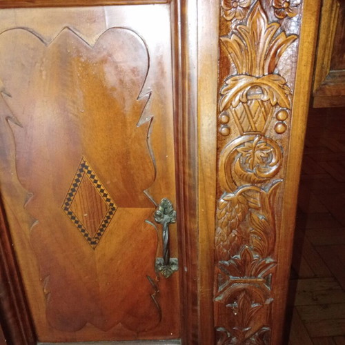 Antique Solid Wood Office Desk used with Marquetry Decoration