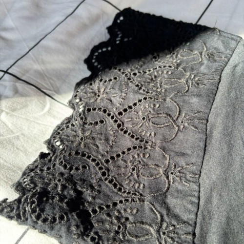 Zara Collection μαύρο τοπ με λεπτές τιράντες μέγεθος S σαν καινούργιο με δαντέλα