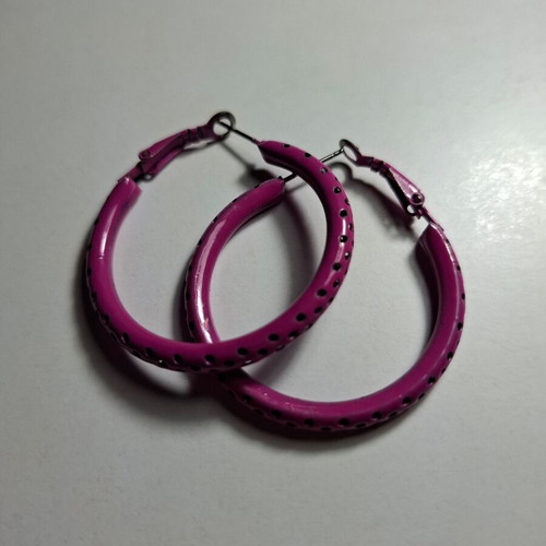 Fuchsia hoop earrings used, size 3.5 cm