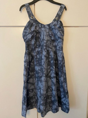 Dress size medium