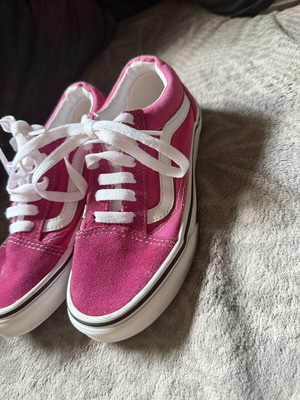 Vans athletic shoes used, size 33, pink