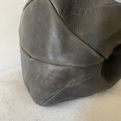 Bottega Veneta Vintage Large Leather Tote Bag used, shoulder style