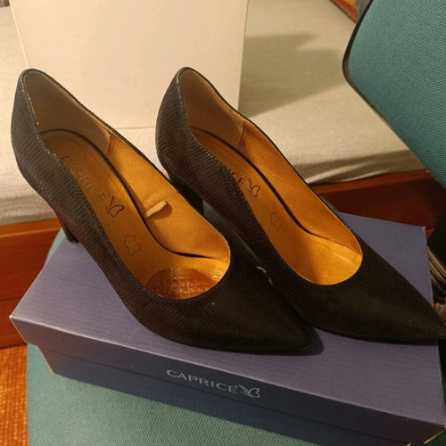 Caprice pumps used, black, size 38