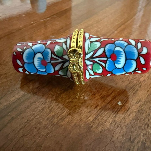 Collectible jewelry box like new, ceramic