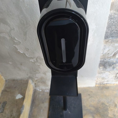 Smart dispenser for liquid sanitizer or soap