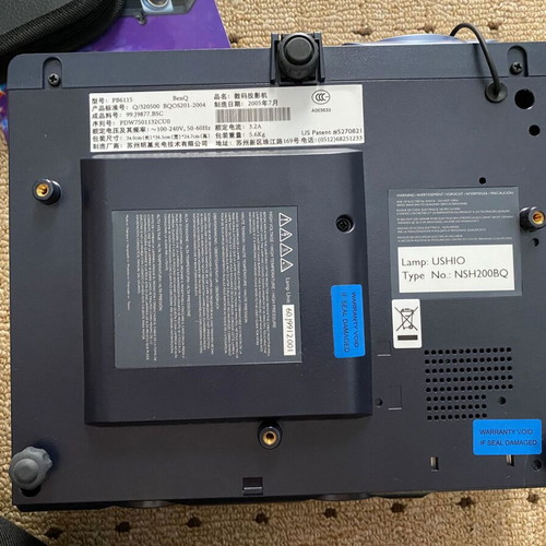 BenQ PB6115 DLP projector with carrying case and screen