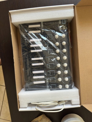 Arturia Minilab mkII Inverted