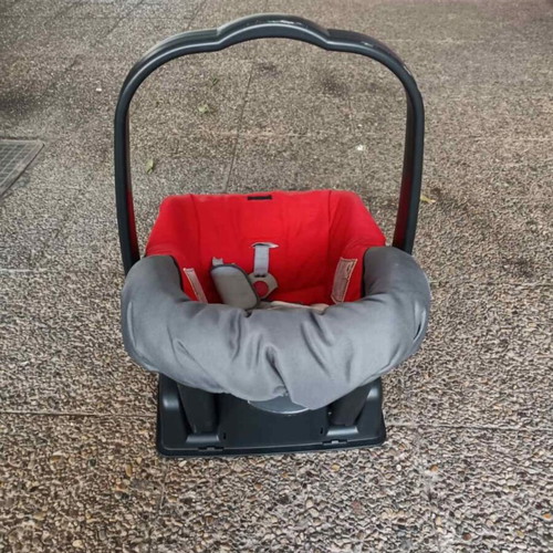 Peg Perego Baby Car Seat 0-9 Months Like New