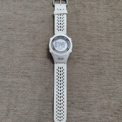 Garmin Approach S2 golf GPS watch used, white