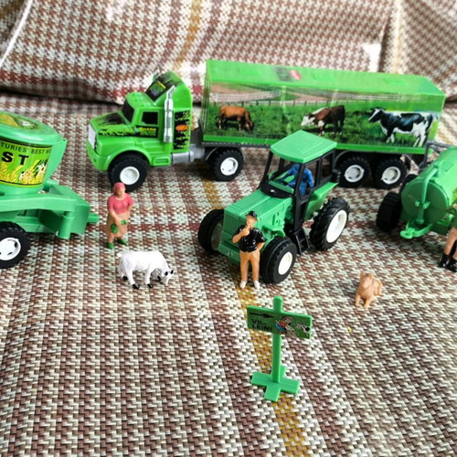 Farm figure set new
