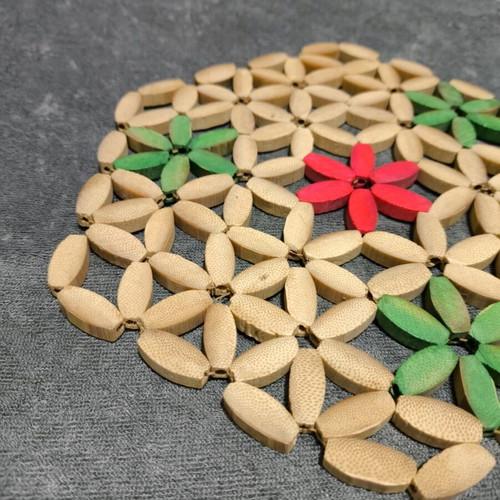 Wooden trivet like new for pots 18cm