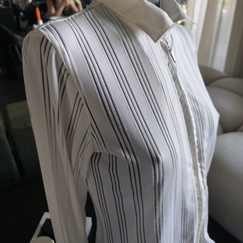 Shirt with zipper new, white elastic fabric with embossed stripes