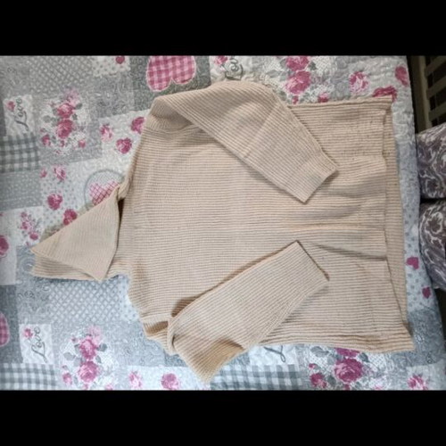 Yookie women's knitted turtleneck sweater like new, beige