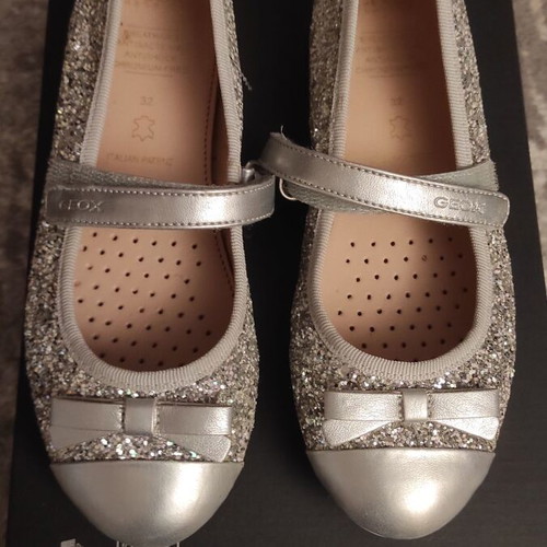 Geox children's ballerinas anatomical with scratches size 32 like new, silver