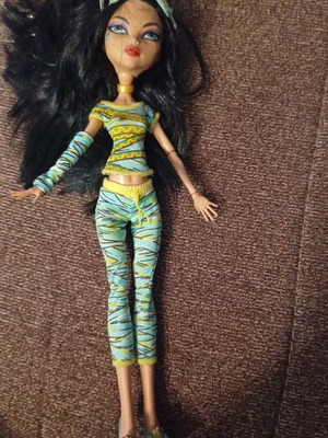 Monster High Cleo Dead Tired κούκλα σαν καινούργια χωρίς κουτί