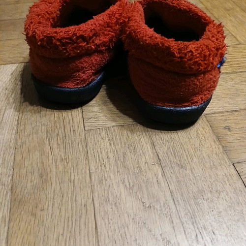 Slippers size 29 used, red, very good condition
