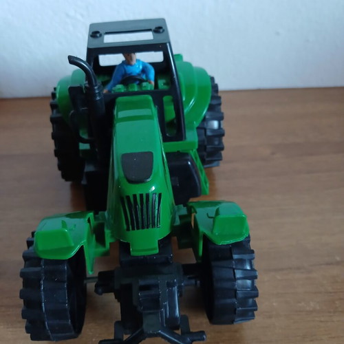 Toy tractor