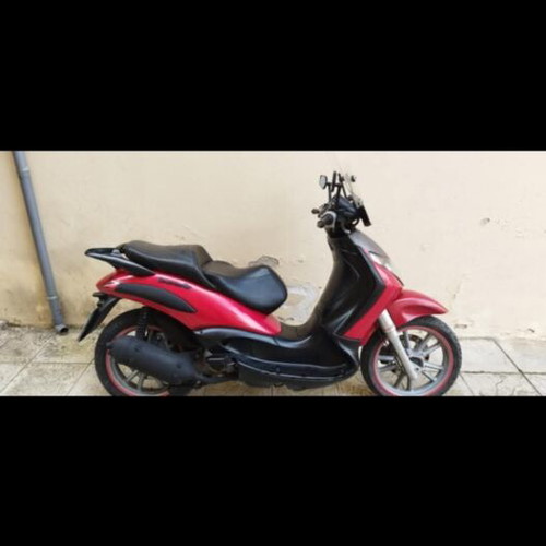 Beverley 200 scooter like new, 50,000 km, replaced belts and pads