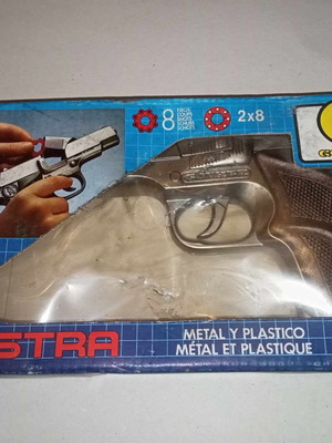 Играчка пистолет Conher Astra от 70-те години лична колекция