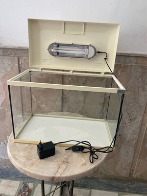 Ενυδρείο σαν καινούργιο με καπάκι, φωτισμό και φίλτρο