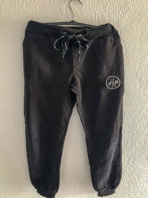 Tracksuit used, black, for 16 years old, in good condition