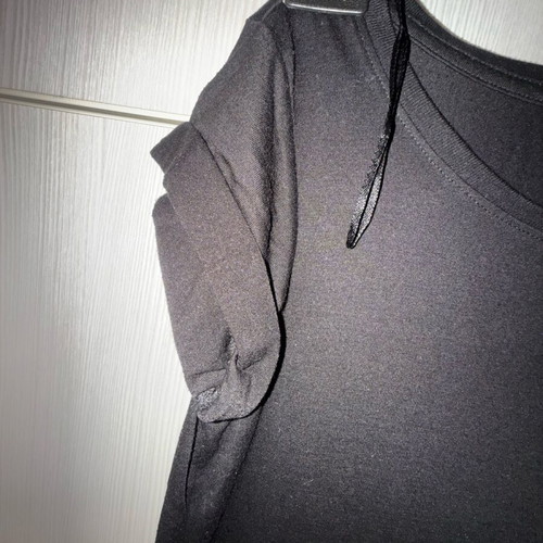 Women's black dress used, basic and comfortable