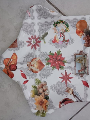 Christmas decorative platter like new, star-shaped