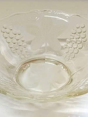 Glass bowl with etched grapes and leaves used
