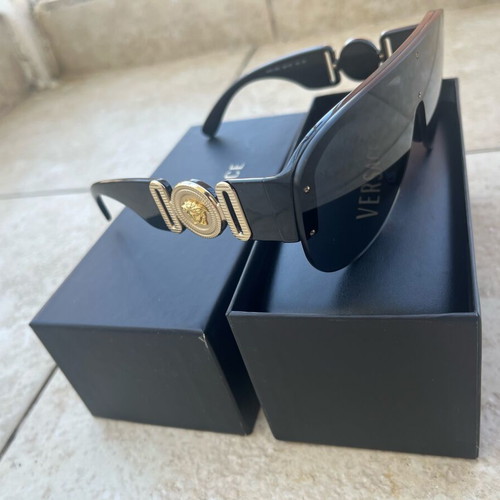Versace VE4391 sunglasses black like new unisex